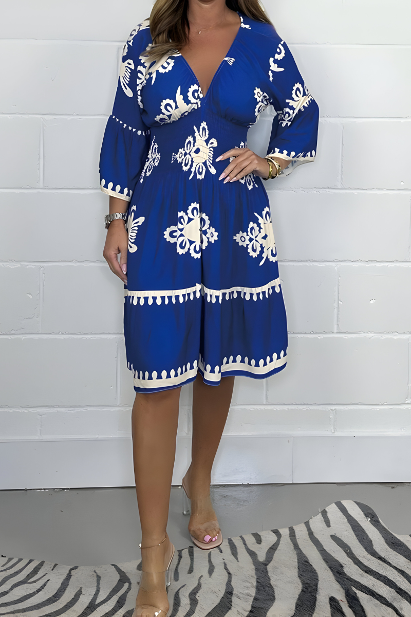 Elegante jurk met patroon en V-hals – perfect voor elke gelegenheid